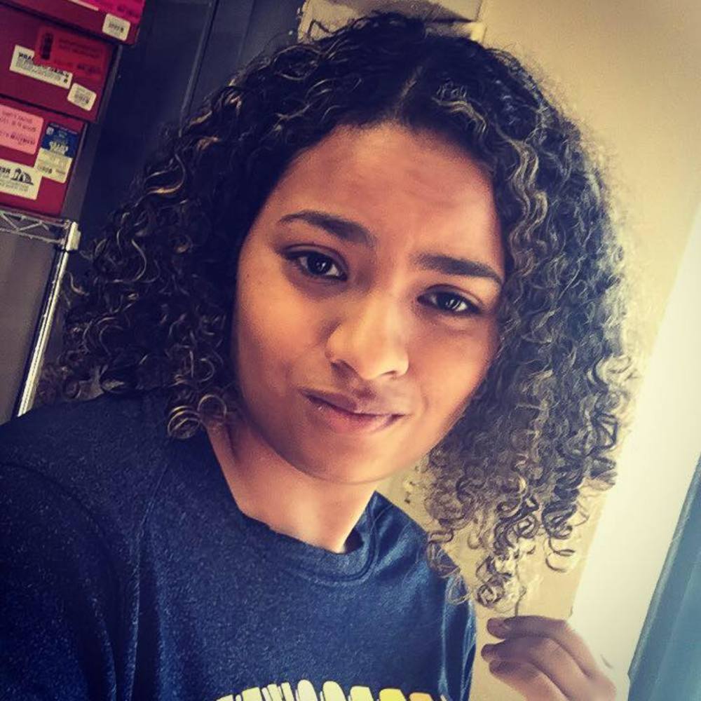 Meet your Posher, Nayda